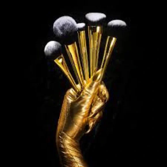 NIB Kat Von D 10th Anniversary Brush Set - Picture 2 of 4